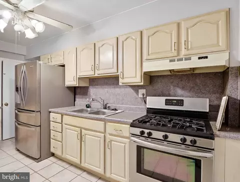 6210 Pilgrim Rd, Baltimore, MD 21214 photo 8
