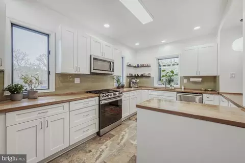 Kitchen - 5624 Mattfeldt Ave, Baltimore, MD 21209 photo 1 of 6