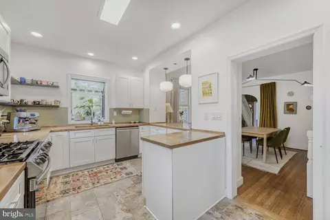 Kitchen - 5624 Mattfeldt Ave, Baltimore, MD 21209 photo 3 of 6