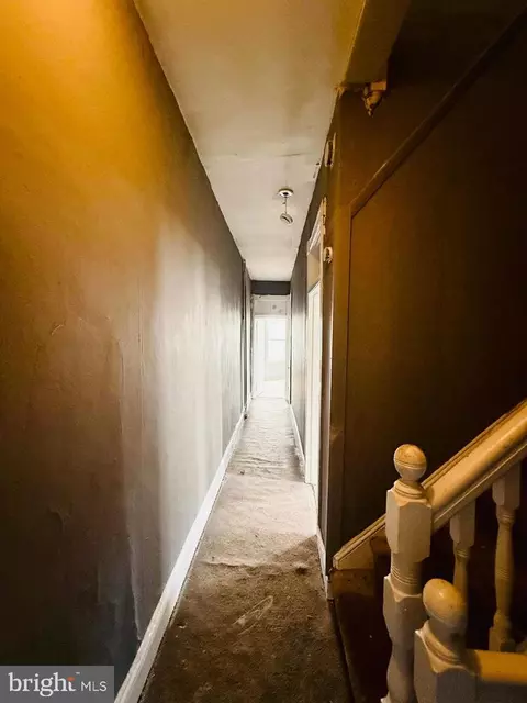 Entry Way - 2145 Walbrook Ave NW, Baltimore, MD 21217 photo 7 of 9