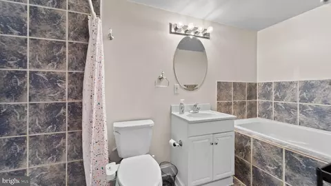 Bath - 628 Scott St, Baltimore, MD 21230 photo 1 of 2
