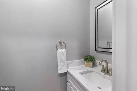 2519 E Fairmount Ave, Baltimore, MD 21224 photo 13