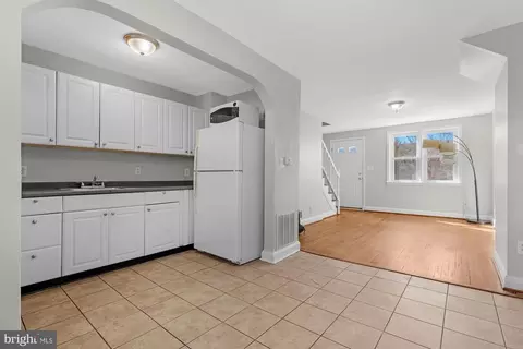 Entry Way - 1909 Harman Ave, Baltimore, MD 21230 photo 2 of 2