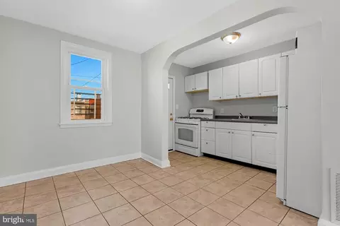 Entry Way - 1909 Harman Ave, Baltimore, MD 21230 photo 1 of 2