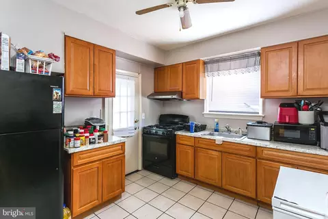 Entry Way - 5646 Govane Ave, Baltimore, MD 21212 photo 1 of 2