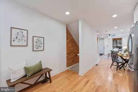 Entry Way - 1352 Andre St, Baltimore, MD 21230 photo 2 of 6