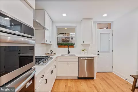 Kitchen - 1352 Andre St, Baltimore, MD 21230 photo 5 of 5