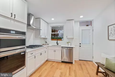 Kitchen - 1352 Andre St, Baltimore, MD 21230 photo 2 of 5