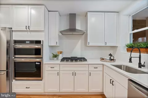 Kitchen - 1352 Andre St, Baltimore, MD 21230 photo 4 of 5