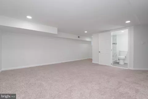 209 Mount Holly St, Baltimore, MD 21229 photo 32