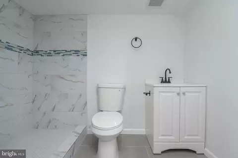 209 Mount Holly St, Baltimore, MD 21229 photo 35