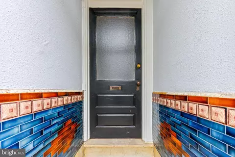 Entry Way - 841 Powers St, Baltimore, MD 21211 photo 1 of 13