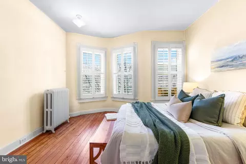 Bedroom - 841 Powers St, Baltimore, MD 21211 photo 6 of 10