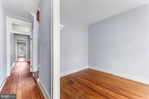 Entry Way - 841 Powers St, Baltimore, MD 21211 photo 5 of 13