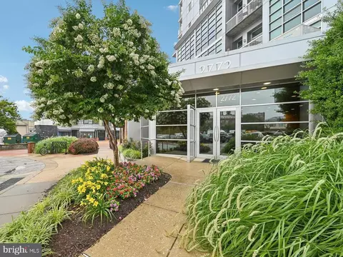 2772 Lighthouse Pt E #303, Baltimore, MD 21224