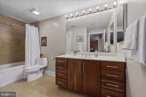 2772 Lighthouse Pt E #303, Baltimore, MD 21224 photo 22