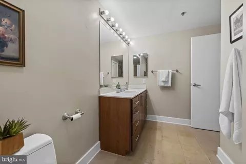 2772 Lighthouse Pt E #303, Baltimore, MD 21224 photo 24