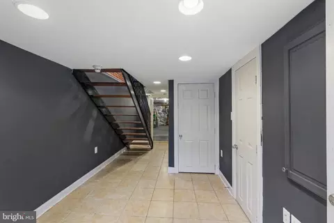 102 Burnett St, Baltimore, MD 21230 photo 25