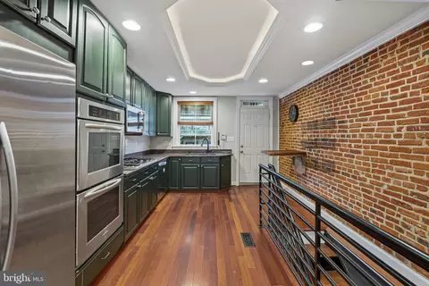 102 Burnett St, Baltimore, MD 21230 photo 9