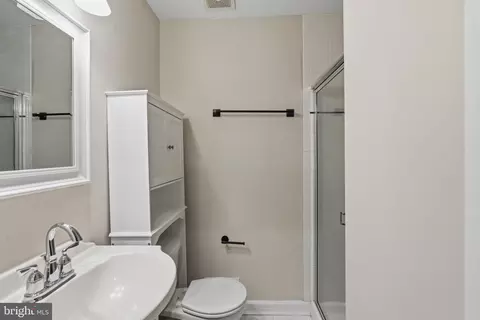 102 Burnett St, Baltimore, MD 21230 photo 17
