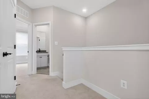 Entry Way - 4219 Laplata Ave, Baltimore, MD 21211 photo 7 of 11