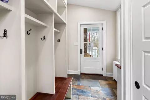 Entry Way - 10 Midvale Rd, Baltimore, MD 21210 photo 8 of 10