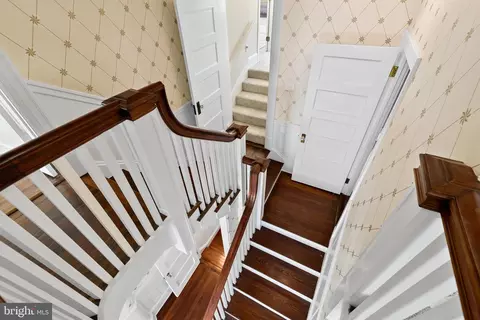 Entry Way - 10 Midvale Rd, Baltimore, MD 21210 photo 10 of 10