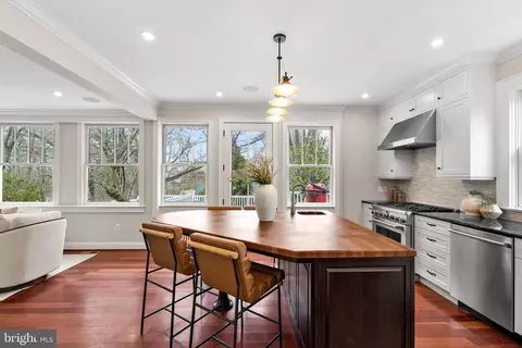 Kitchen - 10 Midvale Rd, Baltimore, MD 21210 photo 1 of 6