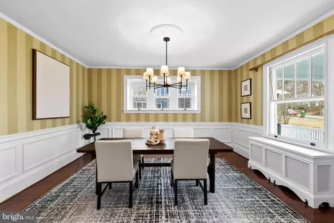 Dining - 10 Midvale Rd, Baltimore, MD 21210 photo 1 of 2