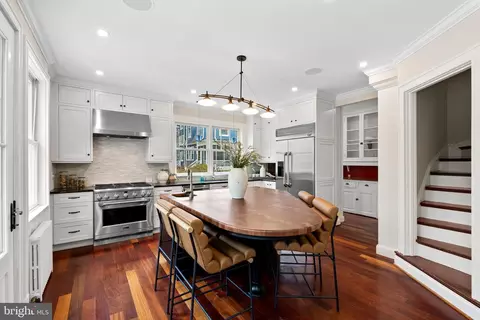Kitchen - 10 Midvale Rd, Baltimore, MD 21210 photo 2 of 6