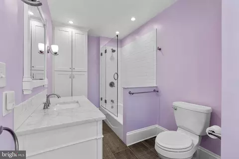 Bath - 10 Midvale Rd, Baltimore, MD 21210 photo 7 of 11