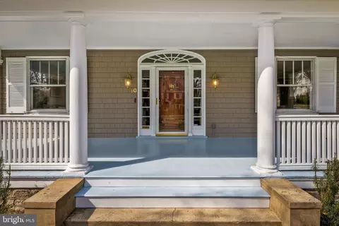 Exterior - 10 Midvale Rd, Baltimore, MD 21210 photo 2 of 12