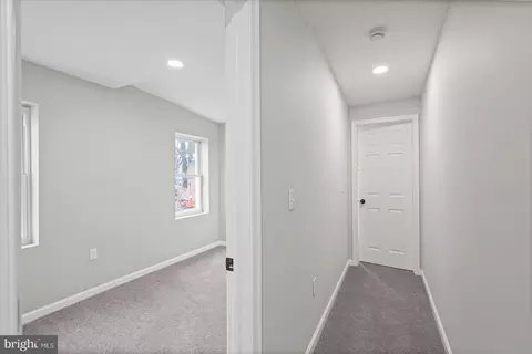 Entry Way - 178 S Collins Ave, Baltimore, MD 21229 photo 5 of 7
