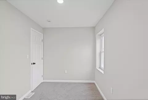 Bedroom - 178 S Collins Ave, Baltimore, MD 21229 photo 3 of 3