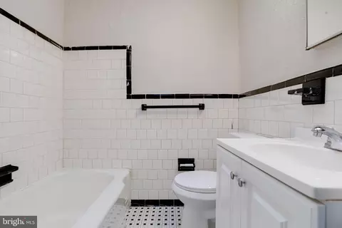 4105 Flowerton Rd, Baltimore, MD 21229 photo 28