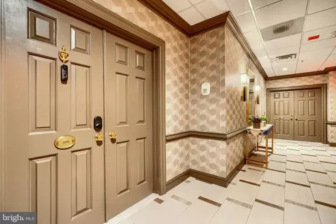 Entry Way - 10 E Lee St #2208, Baltimore, MD 21202 photo 2 of 2