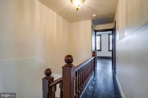 Entry Way - 1835 Madison Ave, Baltimore, MD 21217 photo 11 of 14