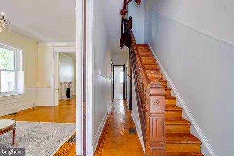 Entry Way - 1835 Madison Ave, Baltimore, MD 21217 photo 4 of 14