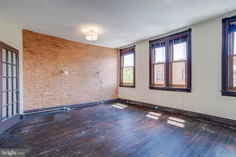 Living - 1835 Madison Ave, Baltimore, MD 21217 photo 18 of 22
