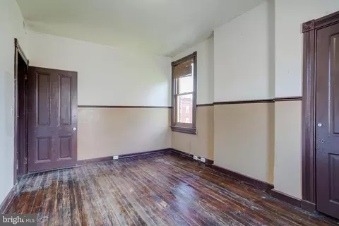Bedroom - 1835 Madison Ave, Baltimore, MD 21217 photo 3 of 4