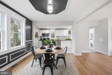 Dining - 4017 Ridgecroft Rd, Baltimore, MD 21206 photo 3 of 3