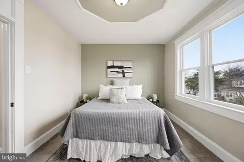 Bedroom - 4017 Ridgecroft Rd, Baltimore, MD 21206 photo 3 of 5