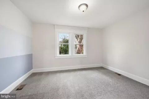 Bedroom - 4017 Ridgecroft Rd, Baltimore, MD 21206 photo 1 of 5