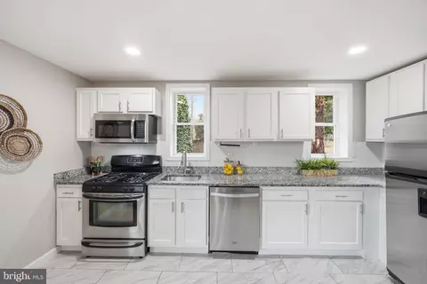 Kitchen - 4017 Ridgecroft Rd, Baltimore, MD 21206 photo 1 of 1