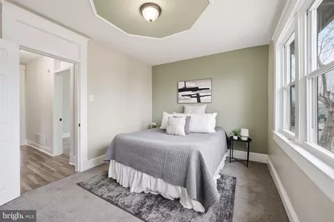 Bedroom - 4017 Ridgecroft Rd, Baltimore, MD 21206 photo 4 of 5