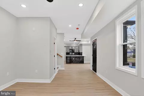 Entry Way - 4013 4th St, Baltimore, MD 21225 photo 3 of 13