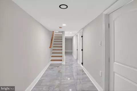 Entry Way - 4013 4th St, Baltimore, MD 21225 photo 11 of 13