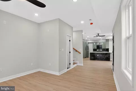 Entry Way - 4013 4th St, Baltimore, MD 21225 photo 2 of 13