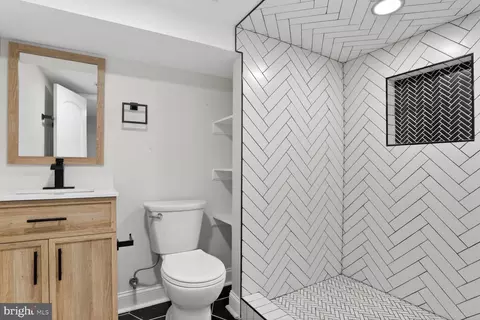 Bath - 4013 4th St, Baltimore, MD 21225 photo 2 of 2
