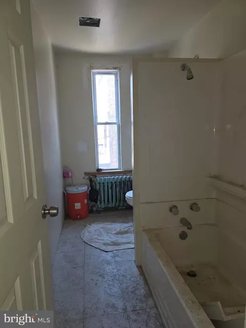 208 S Catherine St, Baltimore, MD 21223 photo 7